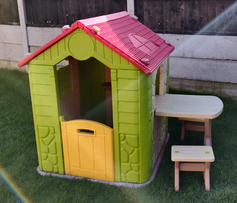 playhouse table and chairs